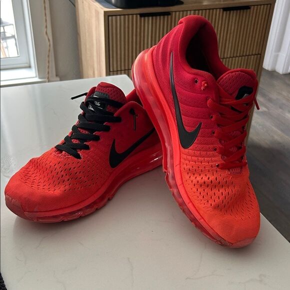 Nike Air Max 2017 849559-602 Bright Crimson Red Men’s Size 10 Running Shoes EUC